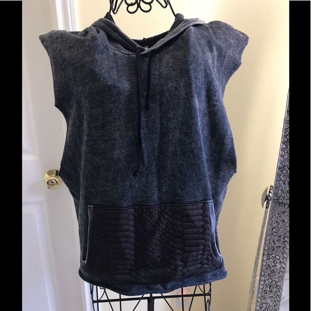 Mono B Sleeveless Hoodie with quilted pocket gray/blue Size Large
